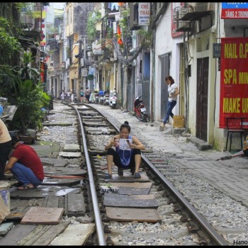Wonen op het spoor, Hanoi.